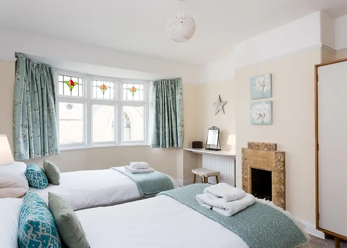 City Apartments - 4 Heworth Village - 3 Bed House