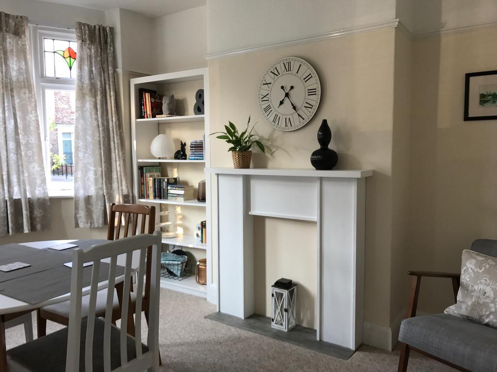 Holiday home - 4 Heworth Village - 3 Bed House York