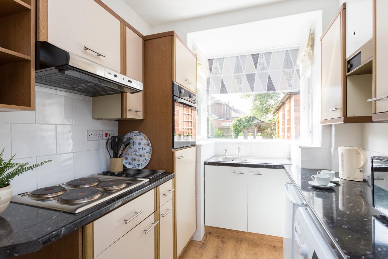 - 4 Heworth Village - 3 Bed House * York