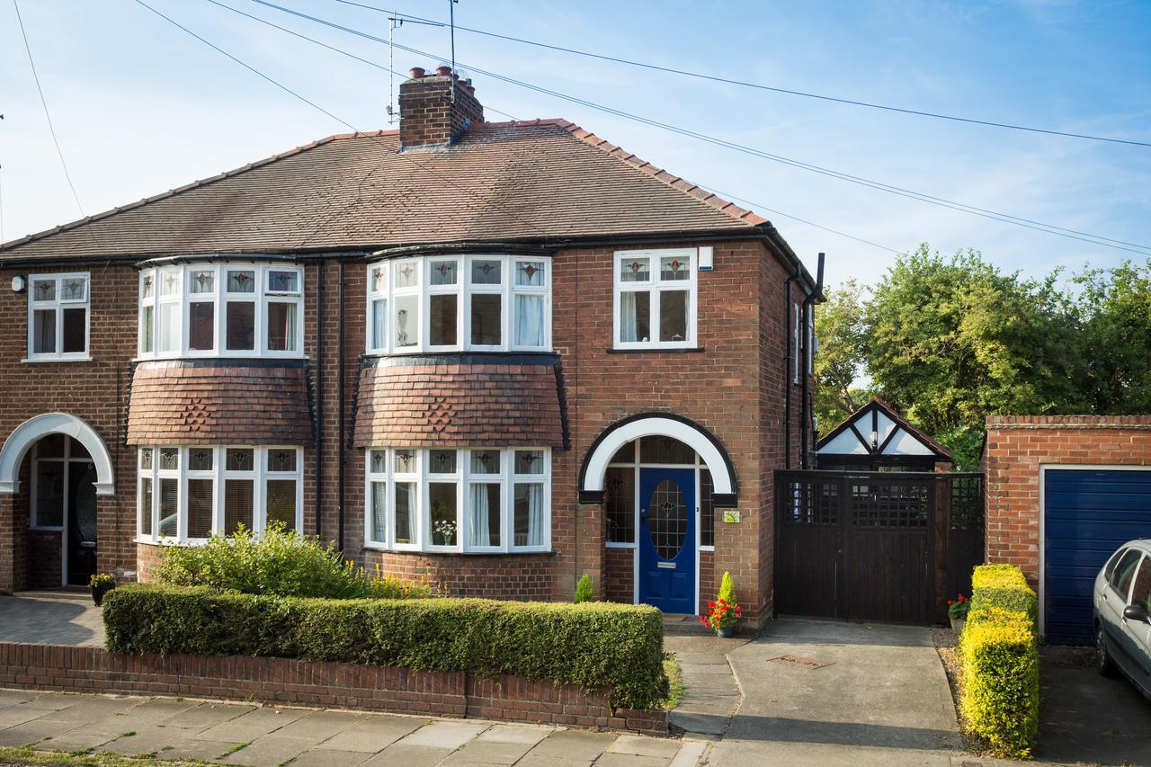 Holiday home - 4 Heworth Village - 3 Bed House York